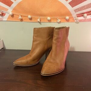 Lucky Brand Carmel Leather Ankle Boots 7